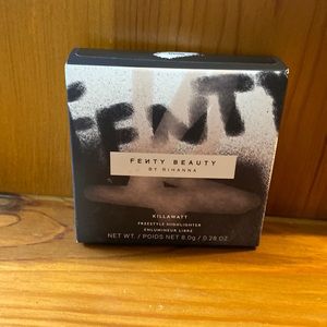 Fenty Beauty Killawatt Highlighter in “Metal Moon”